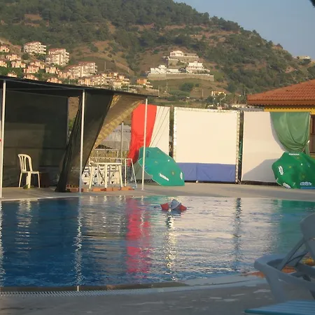 Koru Beach Club 4*