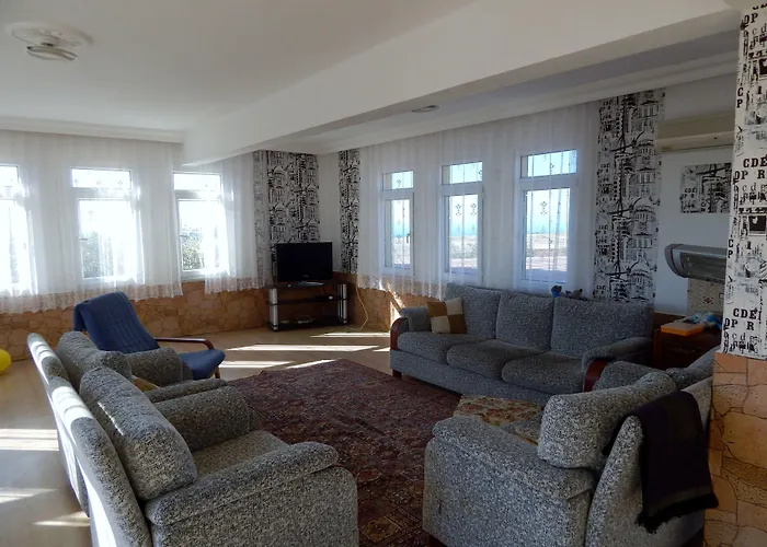 מלון Koru Club 4*