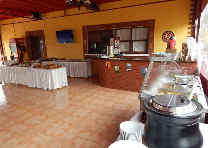 מלון Koru Club 4*