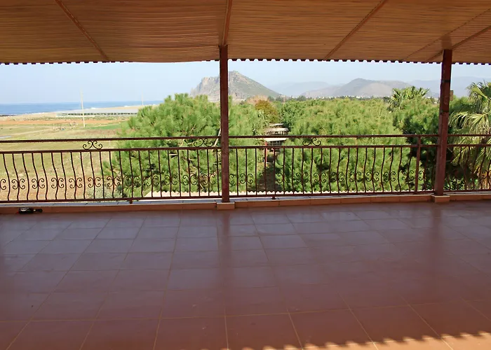 מלון Koru Club 4*